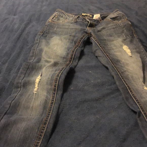 Jeans - Picture 2 of 3